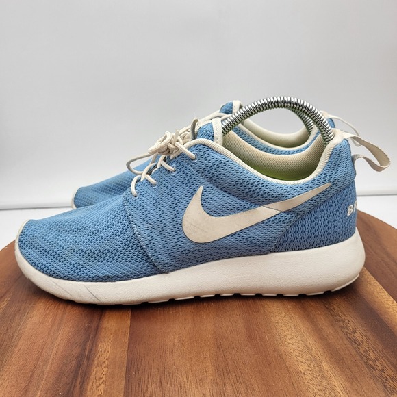 Nike  Roshe Run ID Running‎ Shoes Womens Sz 9.5 Blue Sneakers Brides Maid - Picture 8 of 15